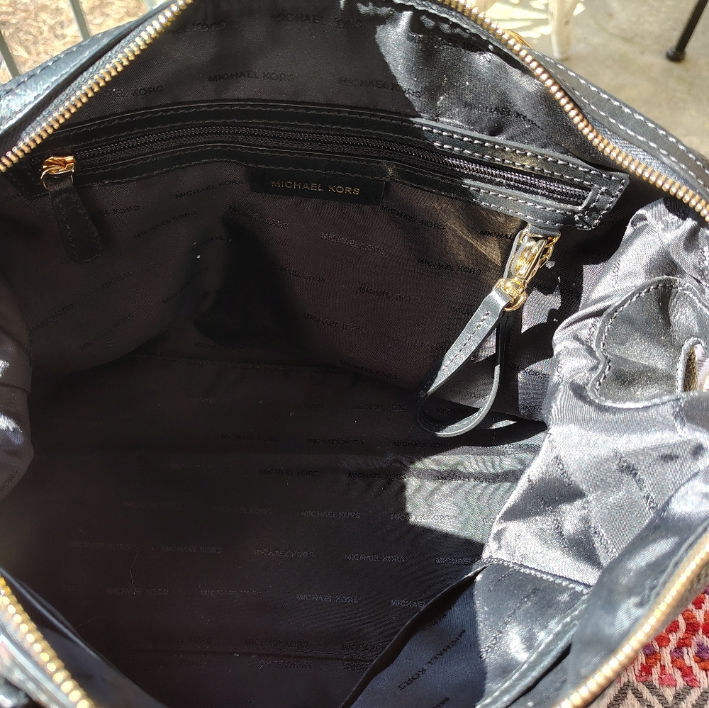 Michael Kors Grayson Satchel - Picture 4 of 6